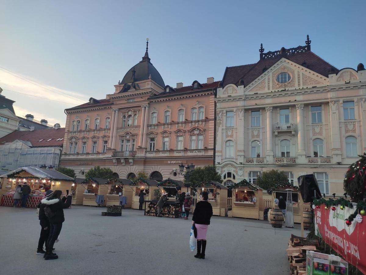 Woody Novi Sad Exterior foto