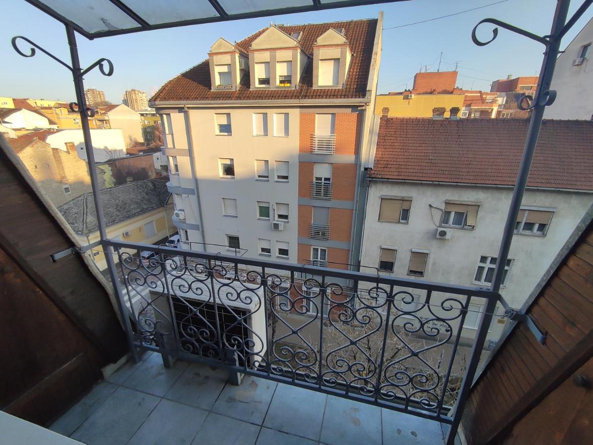 Woody Novi Sad Exterior foto