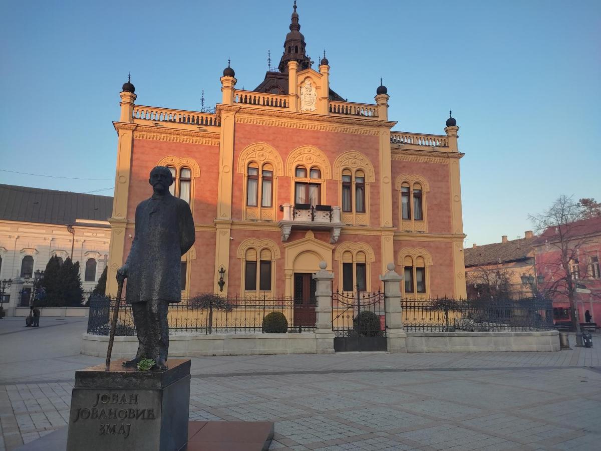 Woody Novi Sad Exterior foto