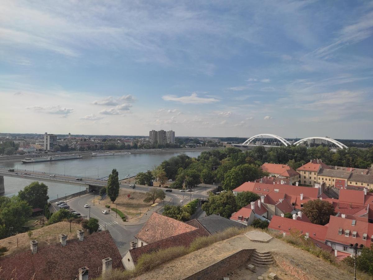 Woody Novi Sad Exterior foto